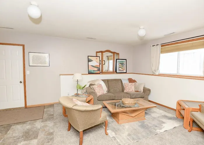 Holiday home New Eco Chic Townhome Off 25th