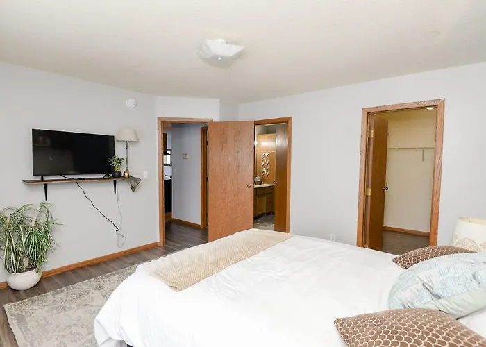 New Eco Chic Townhome Off 25th Holiday home